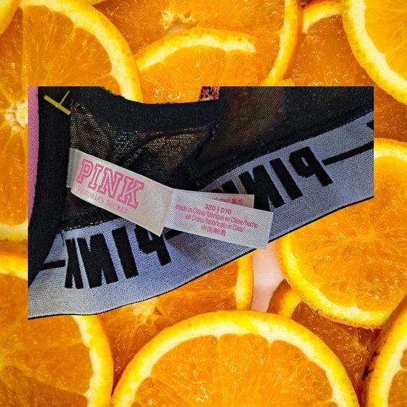 Victoria's Secret Date Push Up‎ 32D - Picture 3 of 4